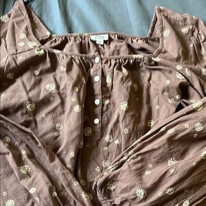 a.n.a Brown and White Puff Sleeve Blouse